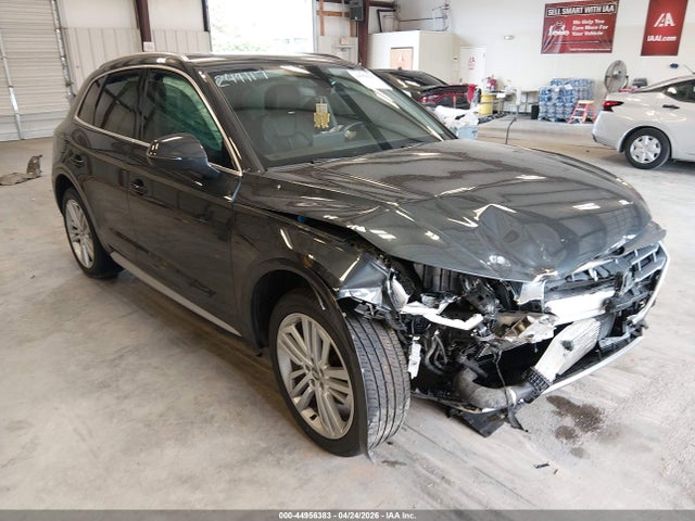 2018 Audi Q5 2.0t Premium/2.0t Tech Premium მანქანა იყიდება აუქციონზე, vin: WA1BNAFY4J2244117, აუქციონის ნომერი: 44956383