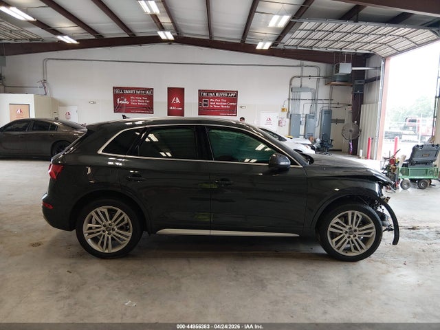 2018 Audi Q5 2.0t Premium/2.0t Tech Premium მანქანა იყიდება აუქციონზე, vin: WA1BNAFY4J2244117, აუქციონის ნომერი: 44956383