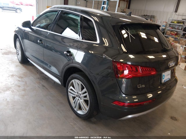 2018 Audi Q5 2.0t Premium/2.0t Tech Premium მანქანა იყიდება აუქციონზე, vin: WA1BNAFY4J2244117, აუქციონის ნომერი: 44956383