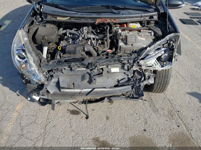 JTDKDTB34G1117025 Toyota Prius C Three