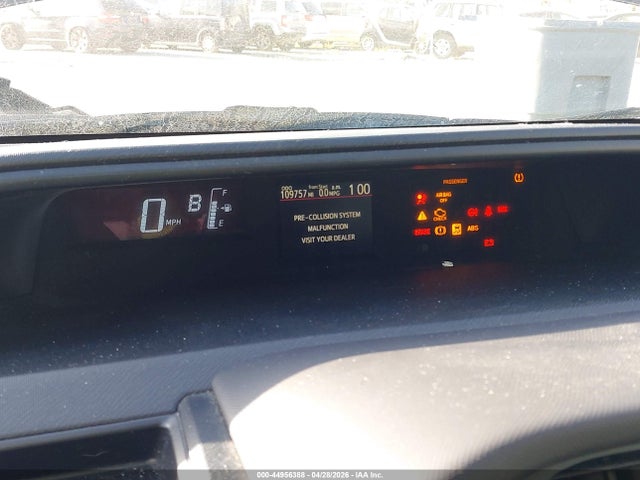 JTDKDTB34G1117025 Toyota Prius C Three