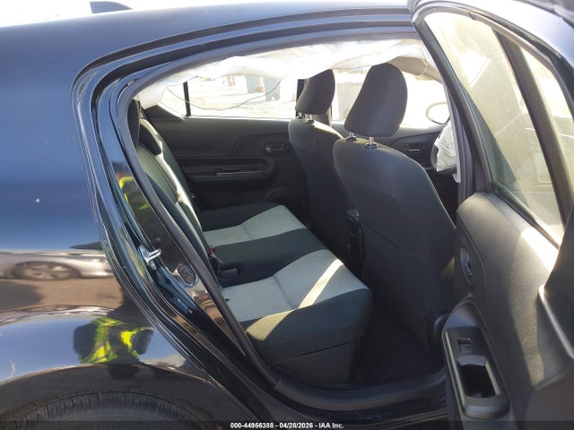 JTDKDTB34G1117025 Toyota Prius C Three