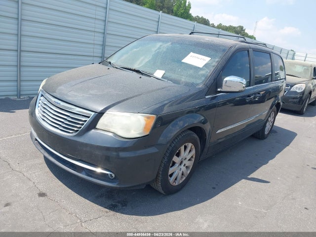 2011 Chrysler Town & Country Touring-l მანქანა იყიდება აუქციონზე, vin: 2A4RR8DG1BR677497, აუქციონის ნომერი: 44956456