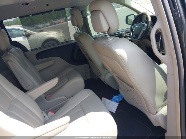 2011 Chrysler Town & Country Touring-l მანქანა იყიდება აუქციონზე, vin: 2A4RR8DG1BR677497, აუქციონის ნომერი: 44956456
