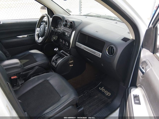 1C4NJCEA9GD599537 Jeep Compass Latitude