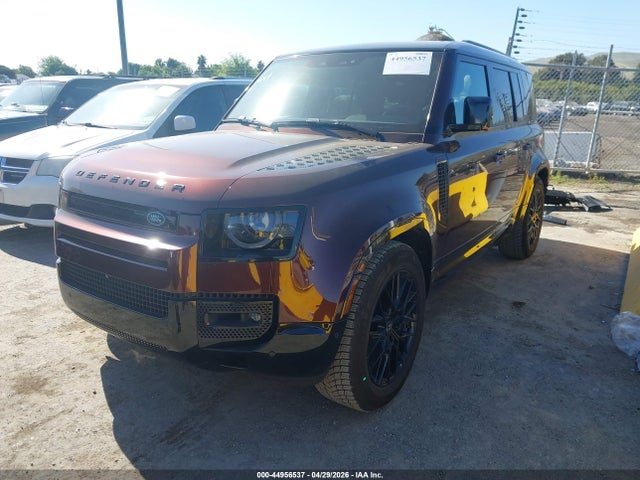 SALEW7EU5S2370787 Land Rover Defender P400 Sedona Red Edition