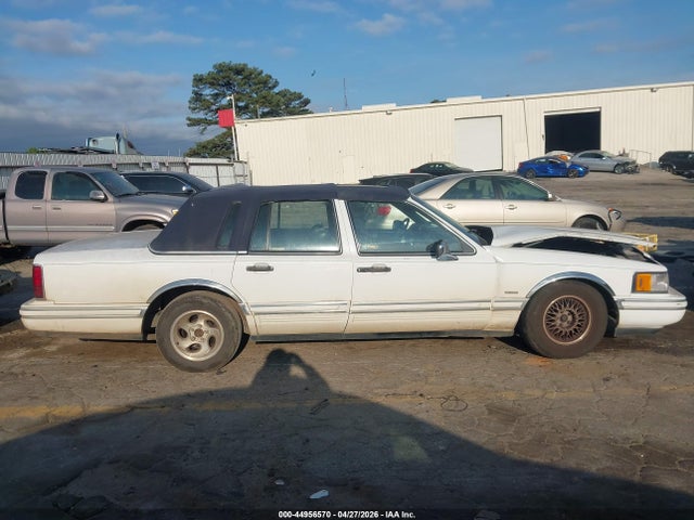 Aukcja sprzedaży 1993 Lincoln Town Car Signature/jack Nicklaus, vin: 1LNLM82W5PY674914, numer aukcji: 44956570