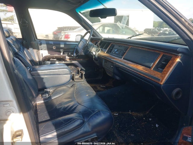 Aukcja sprzedaży 1993 Lincoln Town Car Signature/jack Nicklaus, vin: 1LNLM82W5PY674914, numer aukcji: 44956570