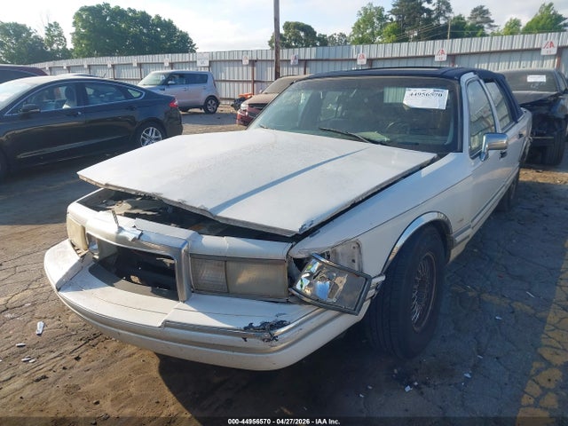 Aukcja sprzedaży 1993 Lincoln Town Car Signature/jack Nicklaus, vin: 1LNLM82W5PY674914, numer aukcji: 44956570
