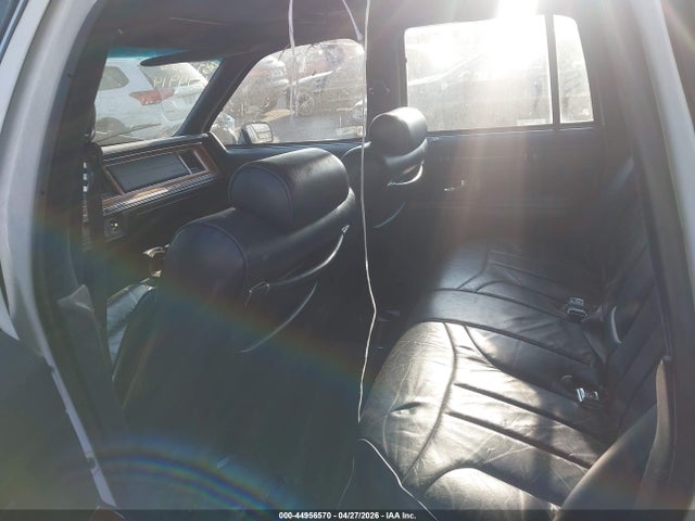 Aukcja sprzedaży 1993 Lincoln Town Car Signature/jack Nicklaus, vin: 1LNLM82W5PY674914, numer aukcji: 44956570
