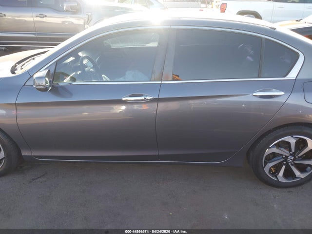 44956574 :رقم المزاد ، 1HGCR2F88HA233417 vin ، 2017 Honda Accord Ex-l مزاد بيع