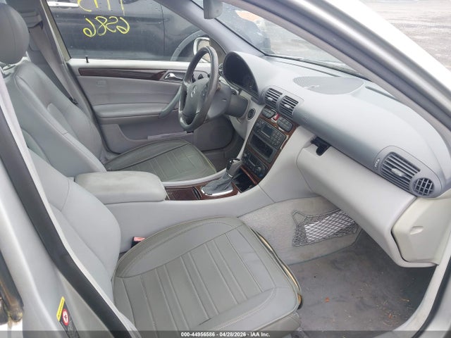 44956586 :رقم المزاد ، WDBRF64J52F135825 vin ، 2002 Mercedes-benz C 320 مزاد بيع