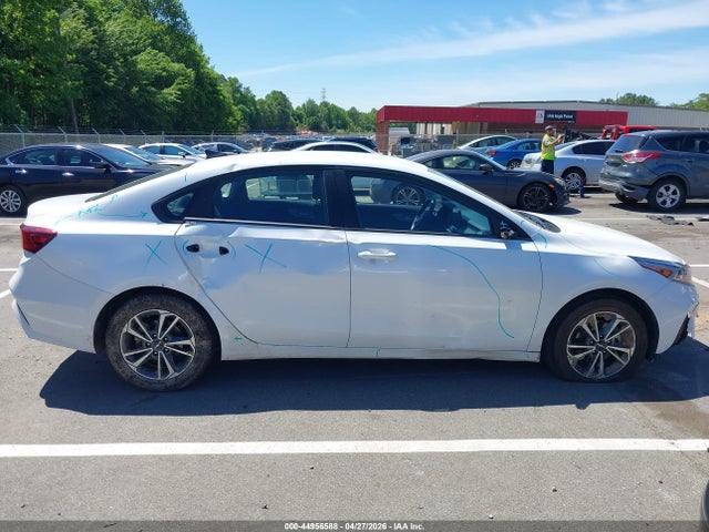 44956588 :رقم المزاد ، 3KPF24AD1RE733000 vin ، 2024 Kia Forte Lxs مزاد بيع
