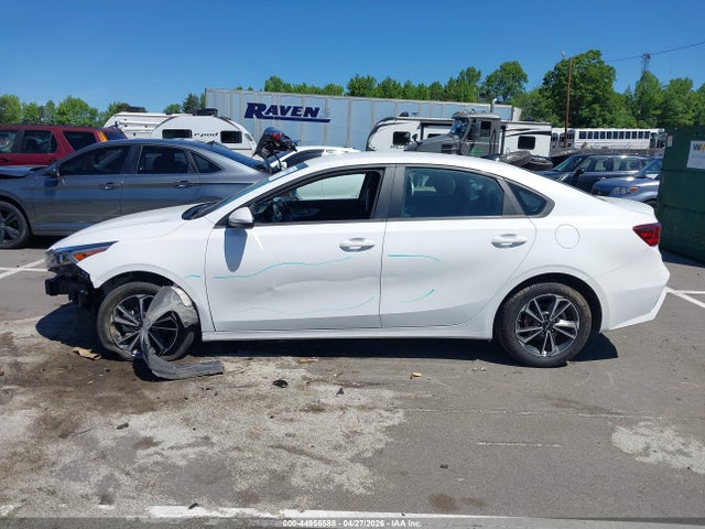 44956588 :رقم المزاد ، 3KPF24AD1RE733000 vin ، 2024 Kia Forte Lxs مزاد بيع