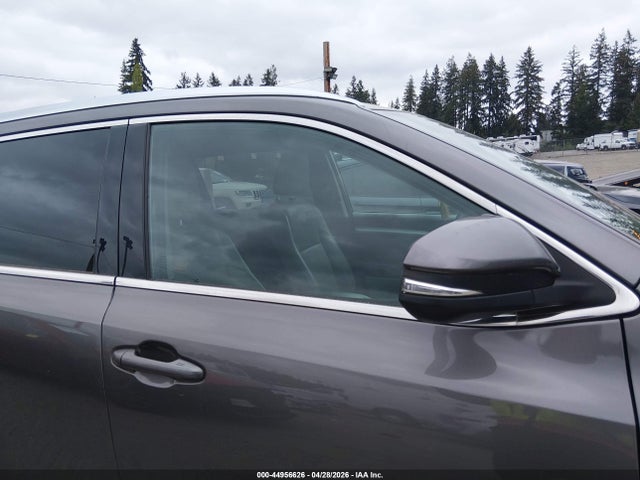 5TDJZRFH2JS525880 Toyota Highlander Xle