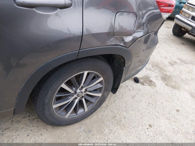 5TDJZRFH2JS525880 Toyota Highlander Xle