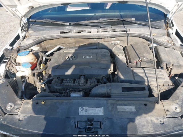 3VWD17AJ1GM344052 Volkswagen Jetta 1.8t Sport