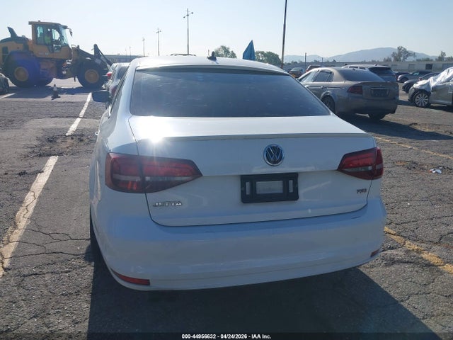 3VWD17AJ1GM344052 Volkswagen Jetta 1.8t Sport