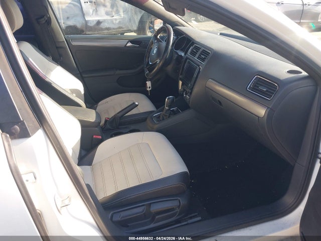 3VWD17AJ1GM344052 Volkswagen Jetta 1.8t Sport