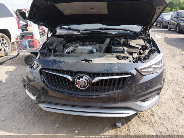 44956676 :رقم المزاد ، W04GV8SX8J1108803 vin ، 2018 Buick Regal Tourx Essence مزاد بيع