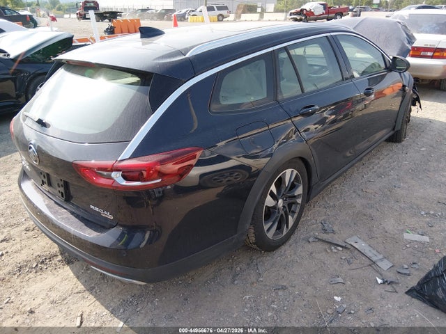 44956676 :رقم المزاد ، W04GV8SX8J1108803 vin ، 2018 Buick Regal Tourx Essence مزاد بيع