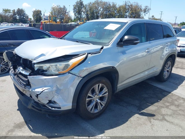 Toyota Highlander Le Plus V6 2014 5TDZKRFH6ES032975 Image 2