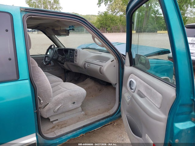 Auction sale of the 1995 Chevrolet Gmt-400 C1500, vin: 2GCEC19K5S1251949, lot number: 44956699