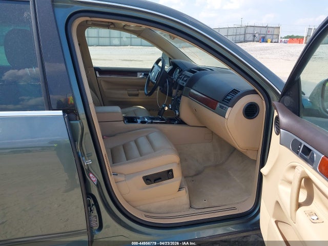 2004 Volkswagen Touareg V6 მანქანა იყიდება აუქციონზე, vin: WVGBC67L74D004687, აუქციონის ნომერი: 44956779