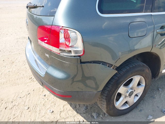 2004 Volkswagen Touareg V6 მანქანა იყიდება აუქციონზე, vin: WVGBC67L74D004687, აუქციონის ნომერი: 44956779