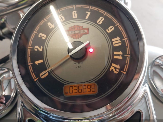 44956803 :رقم المزاد ، 1HD1BW511BB025885 vin ، 2011 Harley-davidson Flstc مزاد بيع