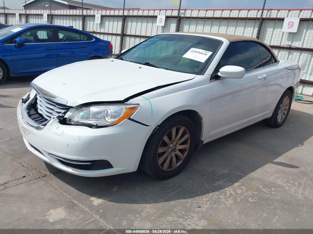 Продажа на аукционе авто 2013 Chrysler 200 Touring, vin: 1C3BCBEB5DN526711, номер лота: 44956826