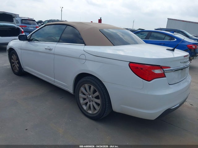 Продажа на аукционе авто 2013 Chrysler 200 Touring, vin: 1C3BCBEB5DN526711, номер лота: 44956826