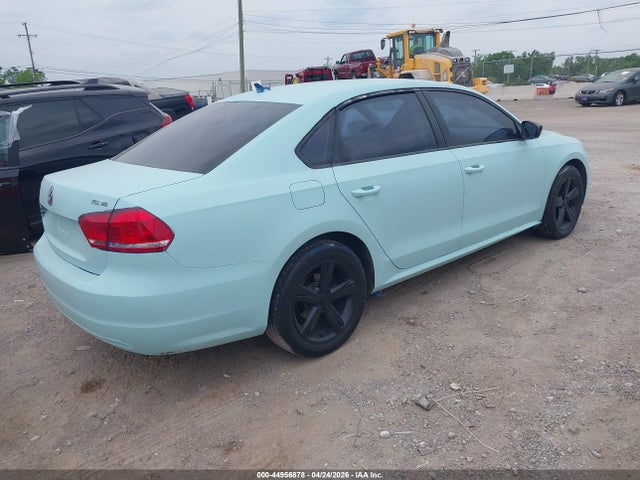 2013 Volkswagen Passat 2.0l Tdi Se მანქანა იყიდება აუქციონზე, vin: 1VWBN7A35DC115593, აუქციონის ნომერი: 44956878