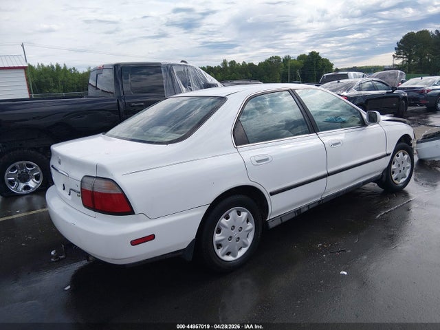 1997 Honda Accord Lx მანქანა იყიდება აუქციონზე, vin: 1HGCD5631VA027887, აუქციონის ნომერი: 44957019