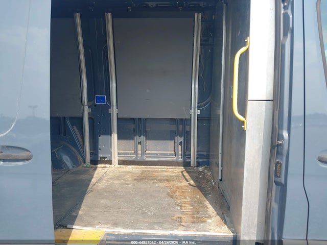 44957042 :رقم المزاد ، WD4PF0CDXKT004222 vin ، 2019 Mercedes-benz Sprinter 2500 Standard Roof V6 مزاد بيع