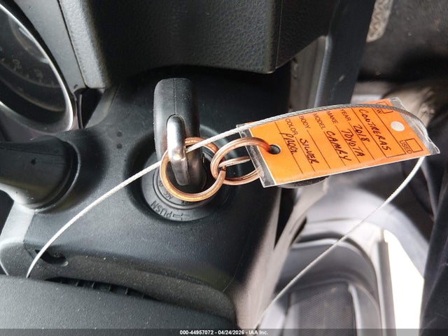 44957072 :رقم المزاد ، 4T1B11HKXJU593986 vin ، 2018 Toyota Camry Le مزاد بيع