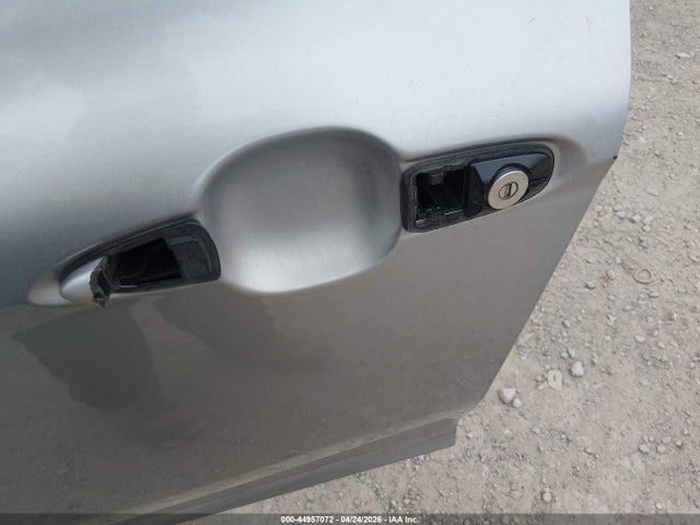 44957072 :رقم المزاد ، 4T1B11HKXJU593986 vin ، 2018 Toyota Camry Le مزاد بيع