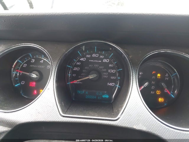 44957128 :رقم المزاد ، 1FAHP2EW0BG140668 vin ، 2011 Ford Taurus Sel مزاد بيع
