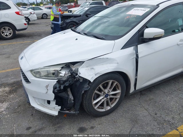 Ford FOCUS SE 2016 1FADP3F21GL326749 Image 13