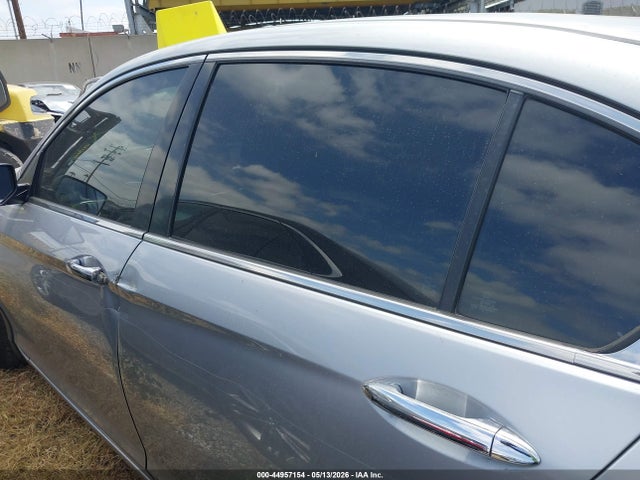 1HGCR2F3XHA285815 Honda ACCORD LX