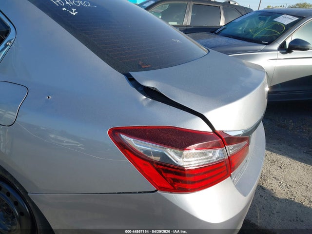 1HGCR2F3XHA285815 Honda ACCORD LX