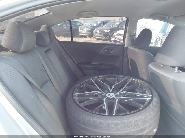 1HGCR2F3XHA285815 Honda ACCORD LX