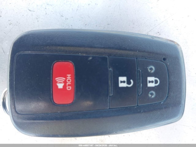 2017 Toyota Prius Two მანქანა იყიდება აუქციონზე, vin: JTDKBRFUXH3042557, აუქციონის ნომერი: 44957167