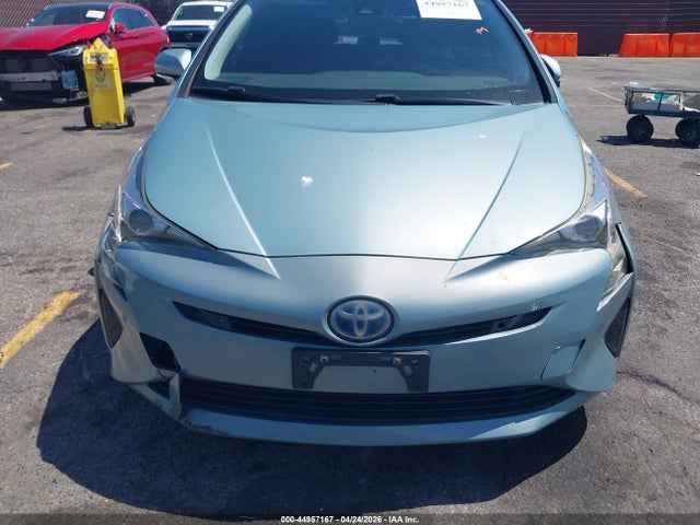 2017 Toyota Prius Two მანქანა იყიდება აუქციონზე, vin: JTDKBRFUXH3042557, აუქციონის ნომერი: 44957167