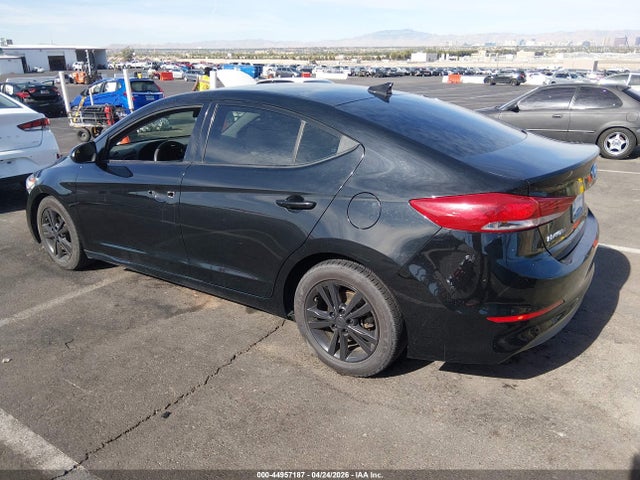 5NPD84LF0JH307111 Hyundai ELANTRA SEL