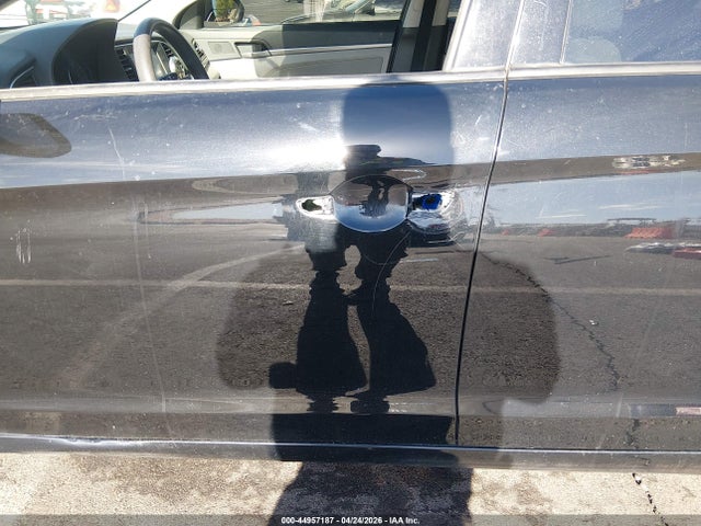 5NPD84LF0JH307111 Hyundai ELANTRA SEL