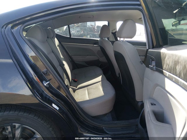 5NPD84LF0JH307111 Hyundai ELANTRA SEL