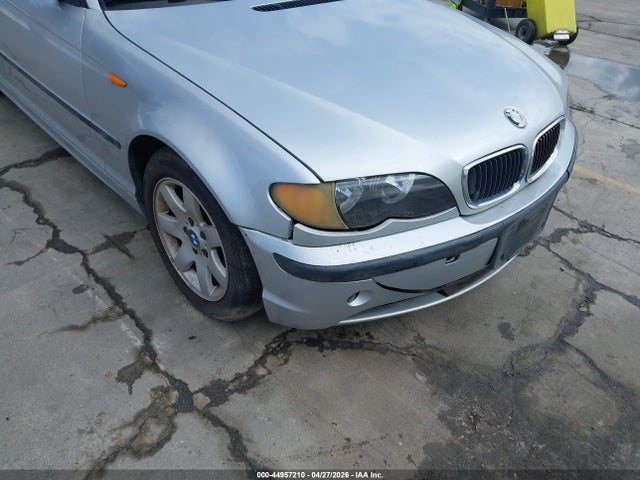 44957210 :رقم المزاد ، WBAAZ334X5KP92208 vin ، 2005 Bmw 325i مزاد بيع