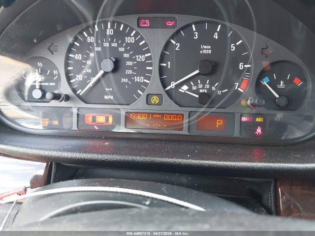 44957210 :رقم المزاد ، WBAAZ334X5KP92208 vin ، 2005 Bmw 325i مزاد بيع