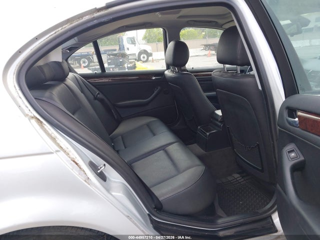 44957210 :رقم المزاد ، WBAAZ334X5KP92208 vin ، 2005 Bmw 325i مزاد بيع